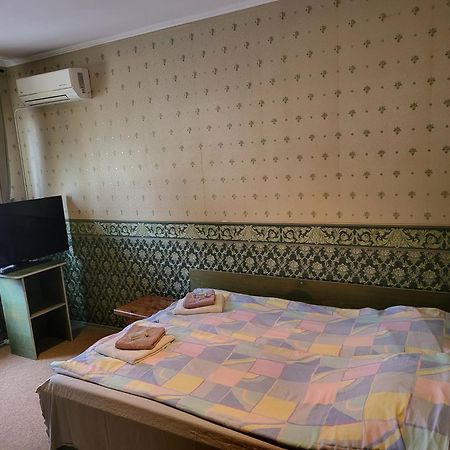 Къща За Гости -Хт 斯维伦格勒 外观 照片