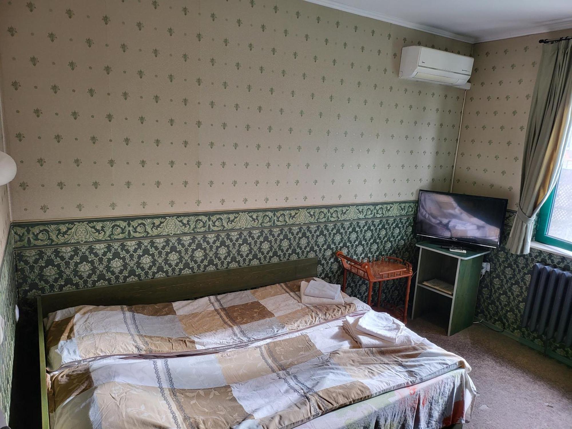 Къща За Гости -Хт 斯维伦格勒 外观 照片